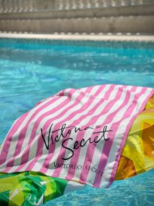 حوله استخری Victoria's Secret - Image 2