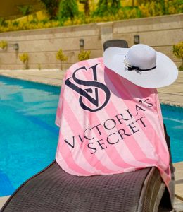 حوله استخری Victoria's Secret