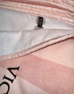 Victoria's Secret - گلدوزى - Image 3