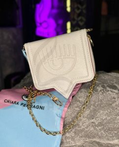 دوشی کوچک کیارا سفید شاین - Chiara Ferragni