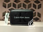 دوشى مینیمال Calvin Klein